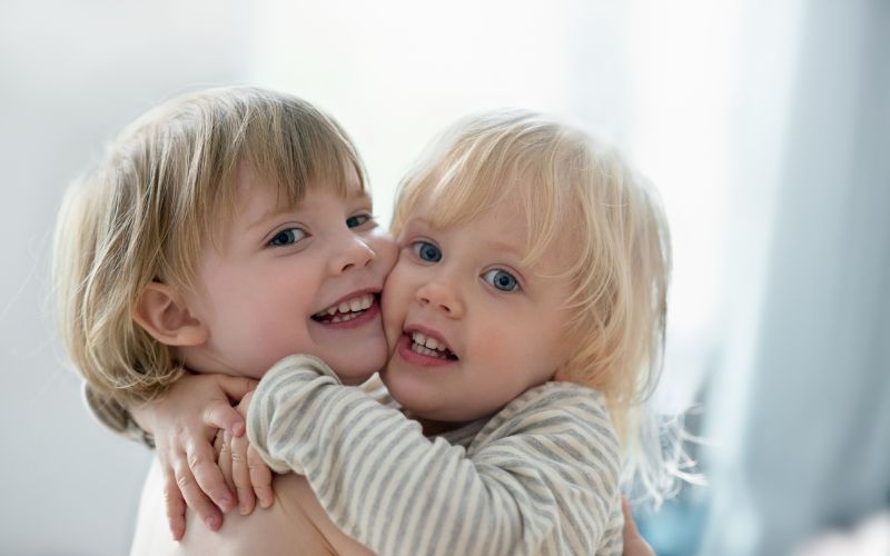 raising bilingual twins or triplets