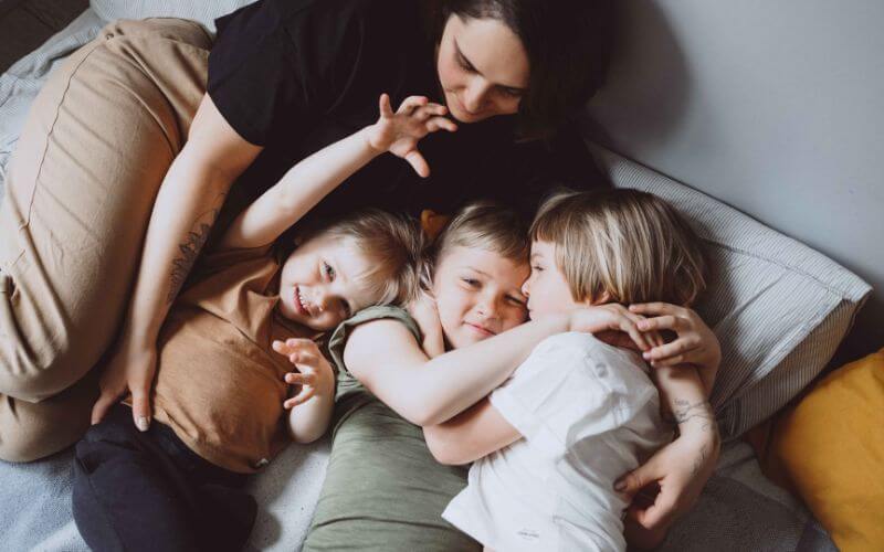 parenting-in-overdrive-why-triplets-sleep-feels-impossible